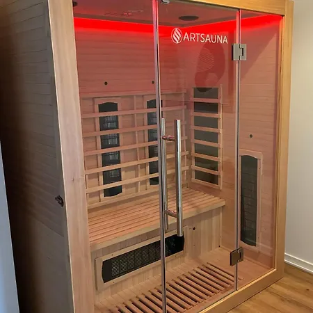 Aner 8 Luxurioeses Haus Im Haus Fuer Bis Zu 6 Personen Mit Infrarotsauna アパート ドレスデン