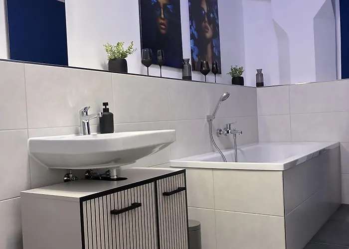 Aner 8 Luxurioeses Haus Im Haus Fuer Bis Zu 6 Personen Mit Infrarotsauna * Drezno