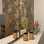 Aner 8 Luxurioeses Haus Im Haus Fuer Bis Zu 6 Personen Mit Infrarotsauna Drezda