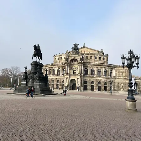 Aner 8 Luxurioeses Haus Im Haus Fuer Bis Zu 6 Personen Mit Infrarotsauna Apartamento Dresden